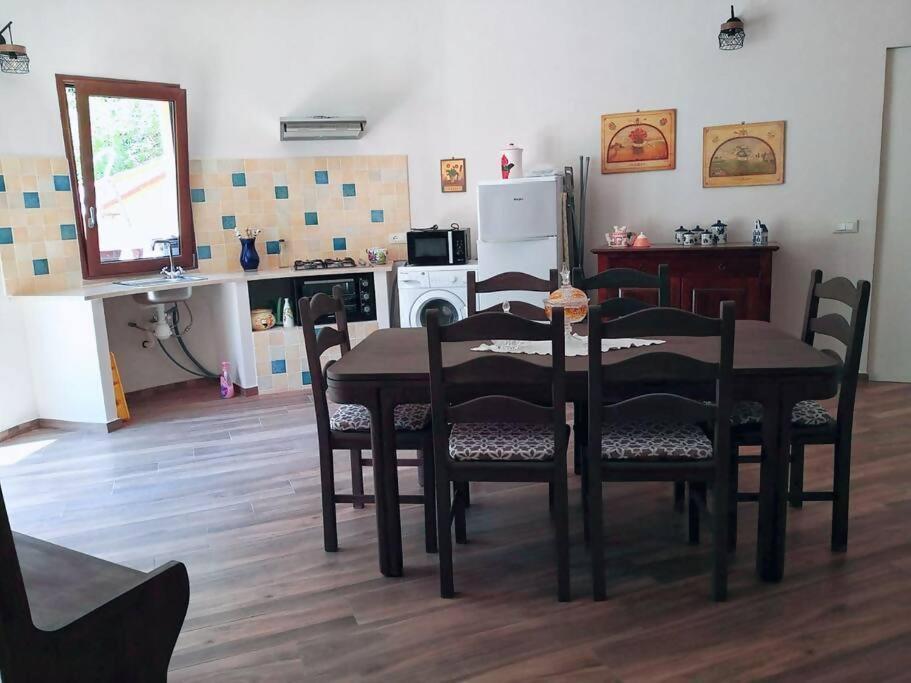 Da Nonna Cettina Appartamento In Villa Con Piscina ปาแลร์โม ภายนอก รูปภาพ
