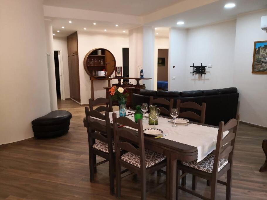 Da Nonna Cettina Appartamento In Villa Con Piscina ปาแลร์โม ภายนอก รูปภาพ